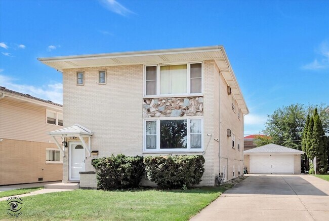 Building Photo - 9628 Kilpatrick Ave Unit 1