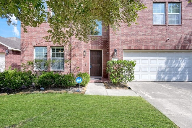 30327 Deleon Fields Dr