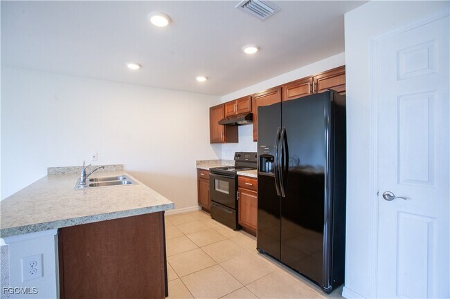 Photo - 2927 NW 4th Pl