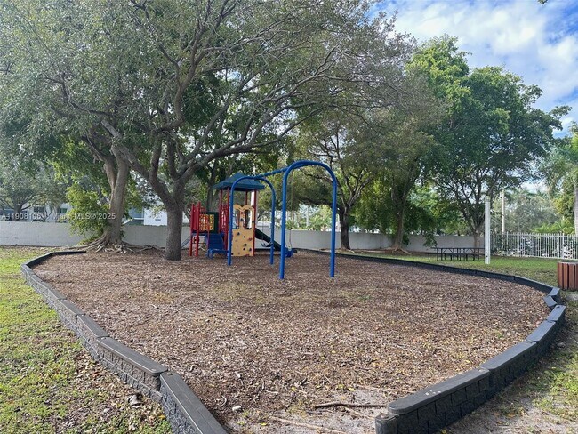 Photo - 9991 SW 222nd St