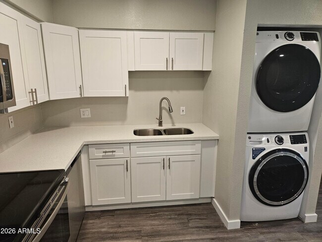 Photo - 1829 N 50th St Unit 15A