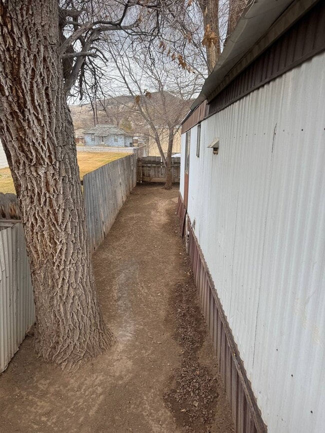 Photo - SALINA RENTALS - TRLR #6