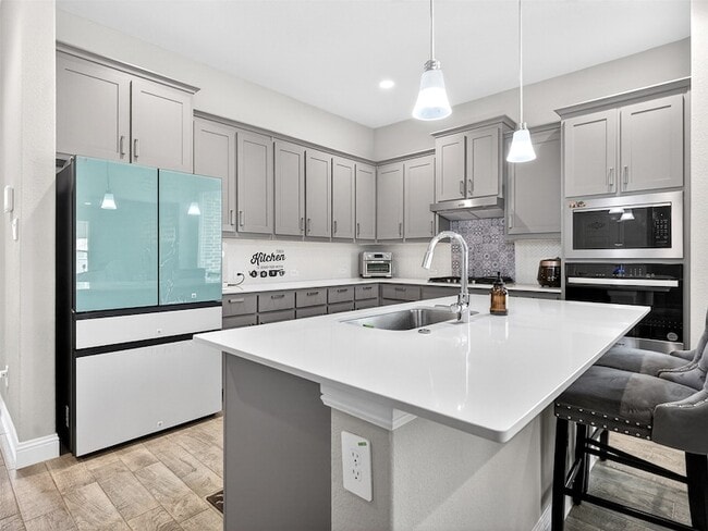 Photo - 2504 Wren Ln