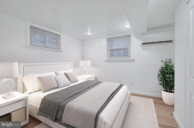 Photo - 3513 T St NW Unidad B