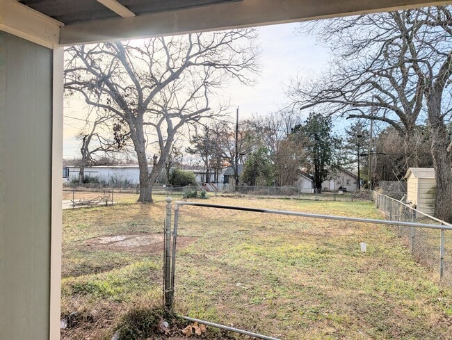 Photo - 1826 W Bond St