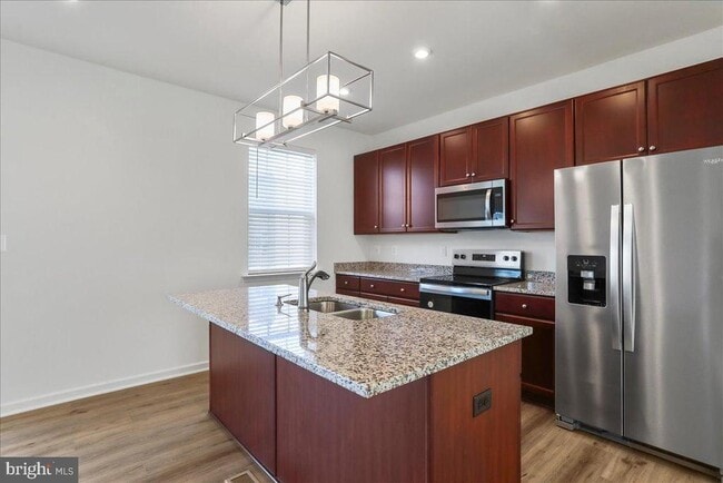 Building Photo - 76 Stafford Pl Rental
