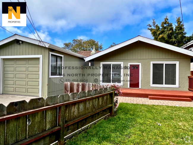 Building Photo - Charming 2-Bedroom Home in Monterey with S...