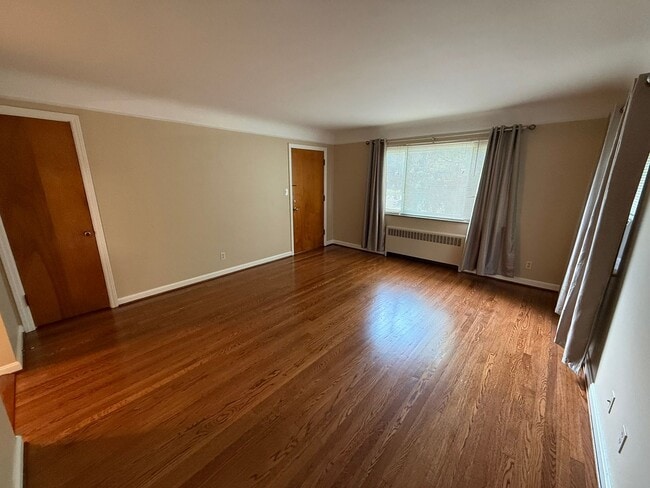 Photo - 5556 Beechmont Ave Unit 1
