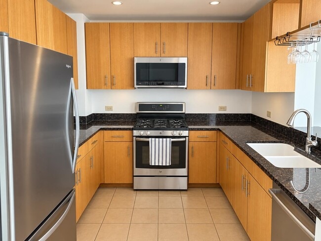Building Photo - 1 Shore Ln Unit 1211