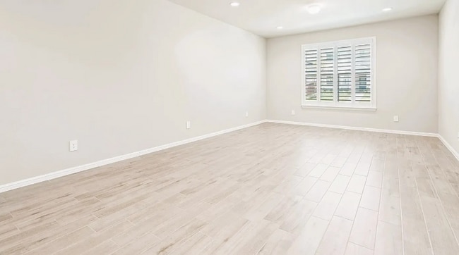 Photo - 3417 Lake District Ln