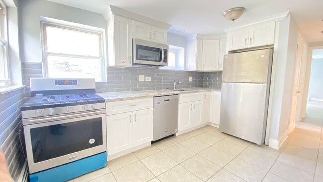 2912 N 75th Ave Unidad GE