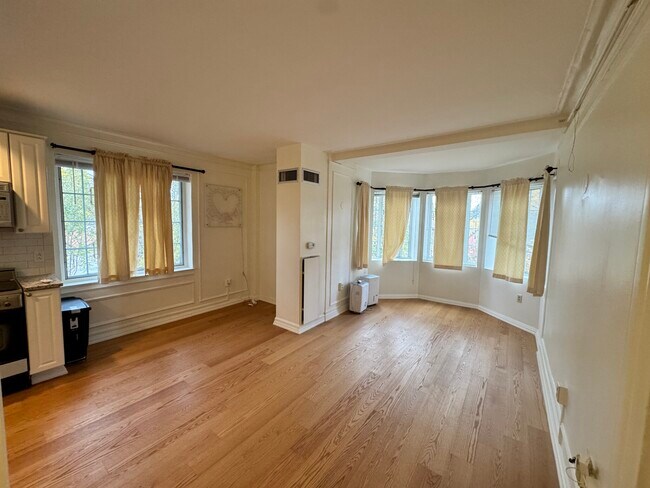 Building Photo - 20 Chapel St Unit 705