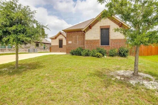 Photo - 202 Camden St