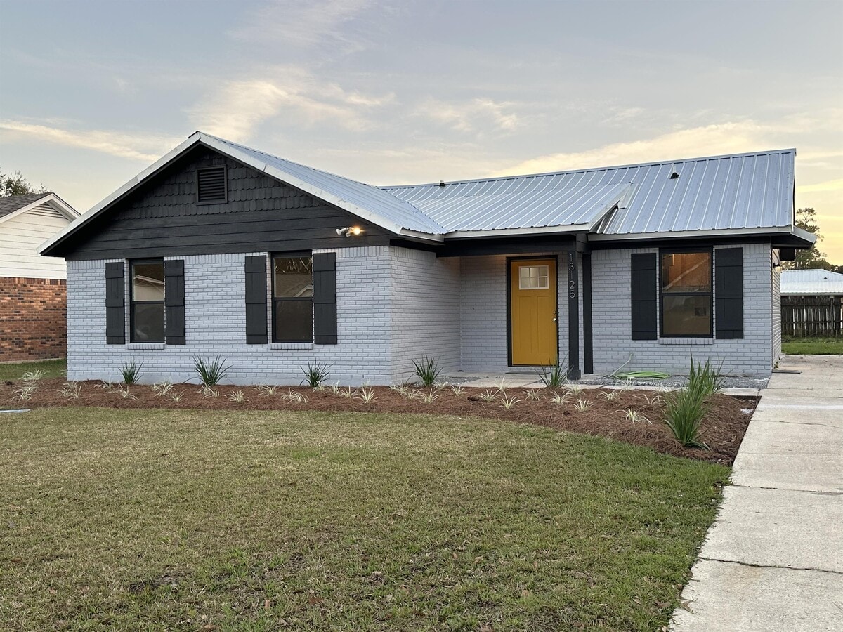 Photo - 13125 Rosemont St House