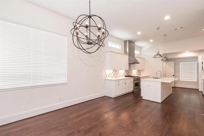 Photo - 3821 N Braeswood Blvd