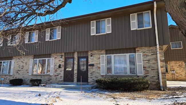 Photo - 9915 W Beloit Rd Unit 9915