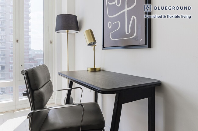 Photo - 572 11th Ave Unidad FL12-ID1519