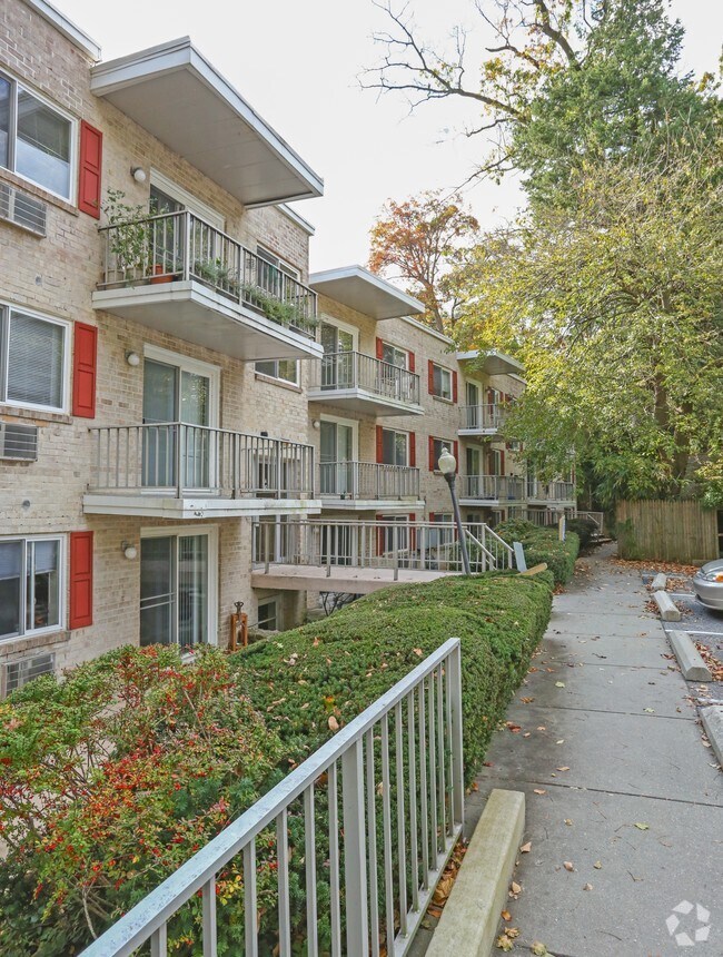 Apartments for Rent with an Elevator in Upper Providence Twp PA 105