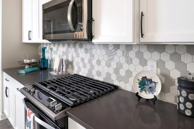 Photo - 15103 Larchwood Dr