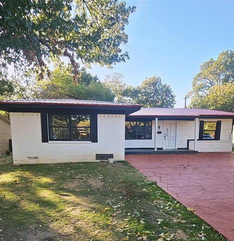 Building Photo - 10033 Goodyear Dr