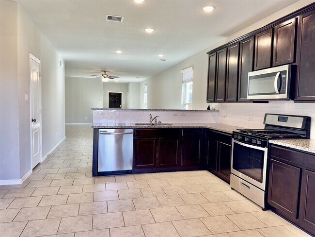 Photo - 7926 Grandstand Pkwy