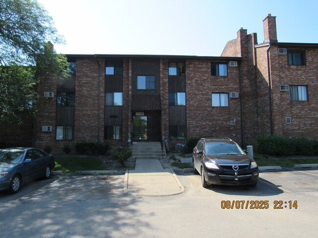 Building Photo - 7713 Woodward Ave Unit 1B Rental