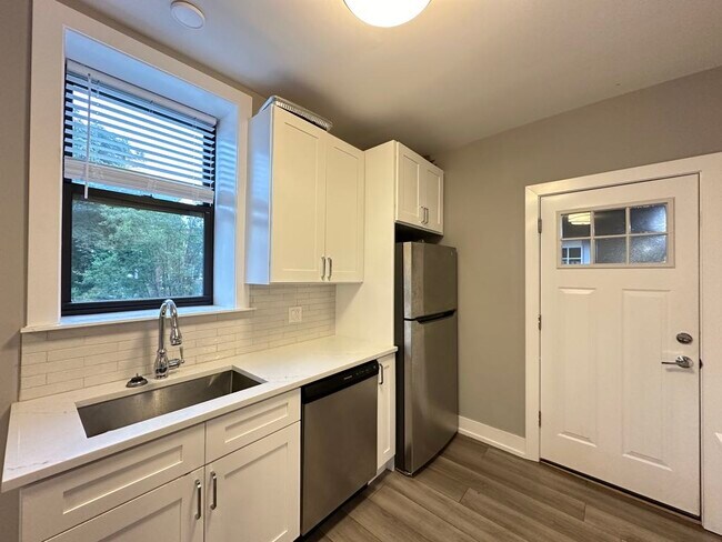 3913 N Janssen Ave Unit W3