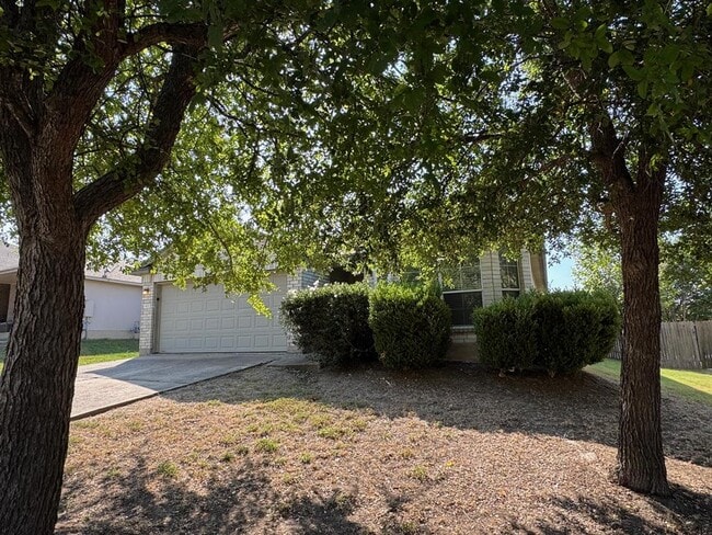 Photo - 423 Paddington Dr