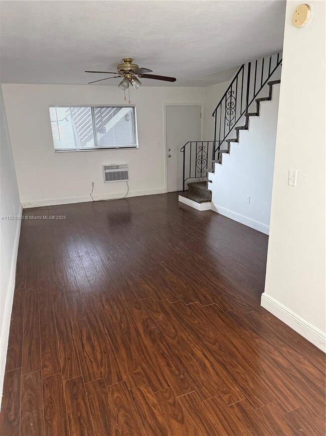 Building Photo - 180 NE 71st St Unit 8