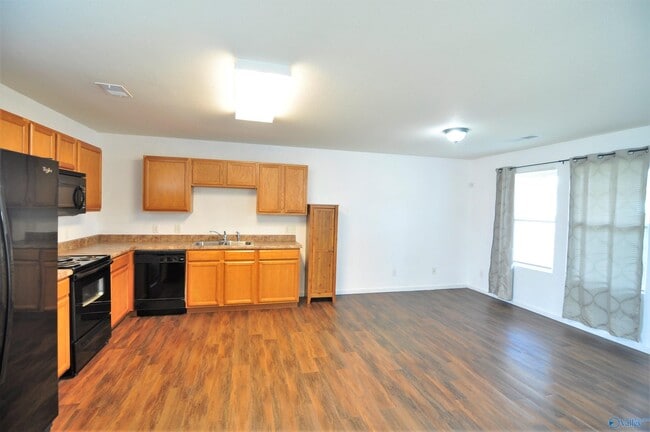 Photo - 29934 Glenrose Way