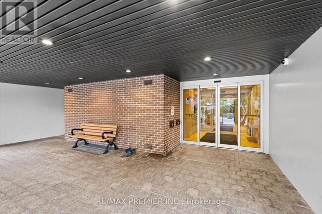 Photo - 240 Scarlett Rd Unit 711