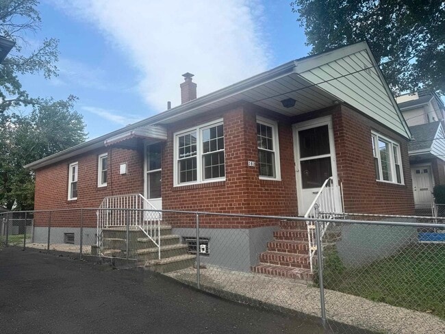 Building Photo - 382 Virginia Ave