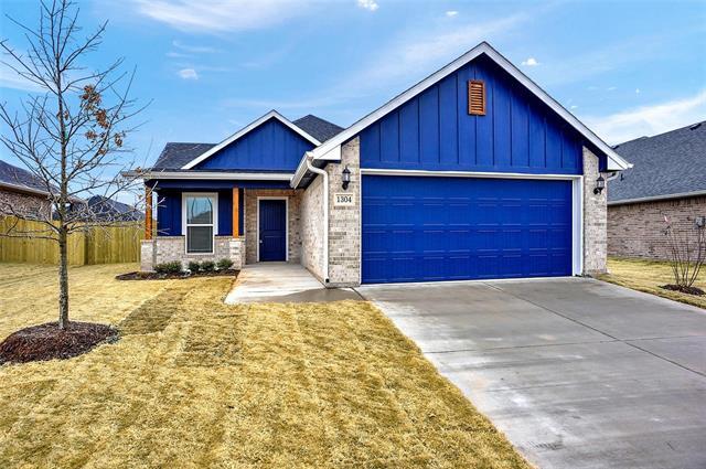 1304 Saratoga Dr
