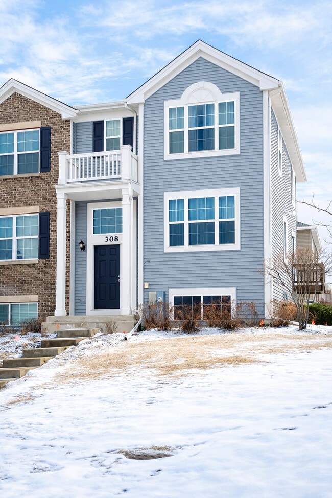 Photo - 308 Niagara Dr