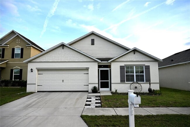 Building Photo - 1036 Bethpage Rd