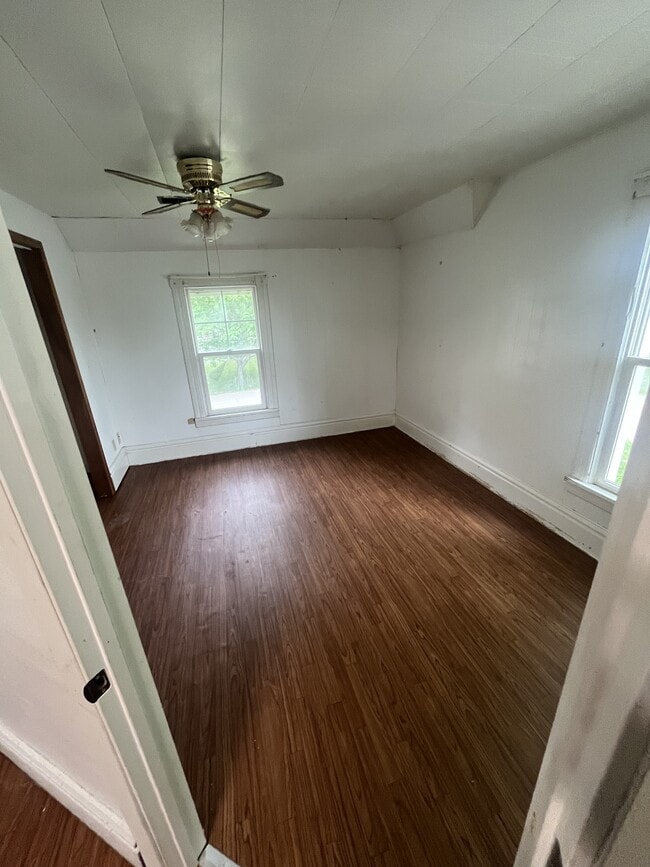 300 Jones St Unit Upper
