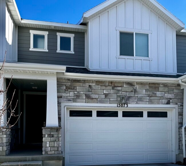 Building Photo - 15073 S Wild Horse Way