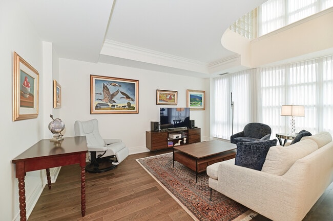 Photo - 33 Delisle Ave Unit 403