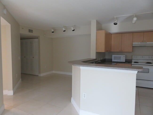 Photo - 1103 Villa Cir