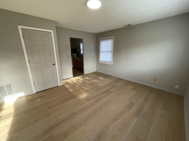 Photo - 3830 Blondo St