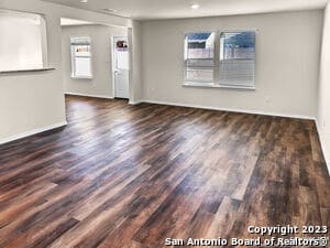 Photo - 863 Steeplebush