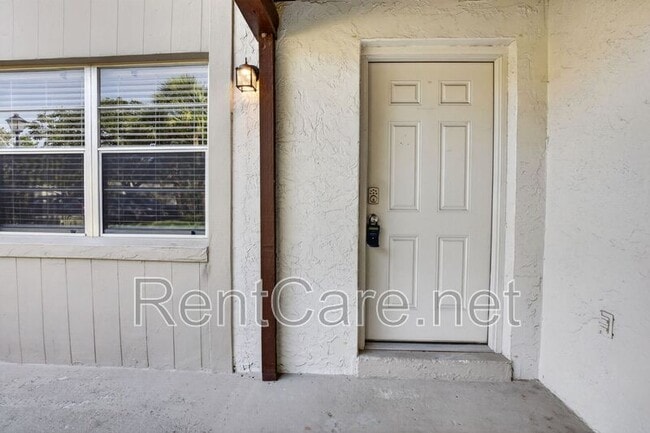 Photo - 53 Windtree Ln
