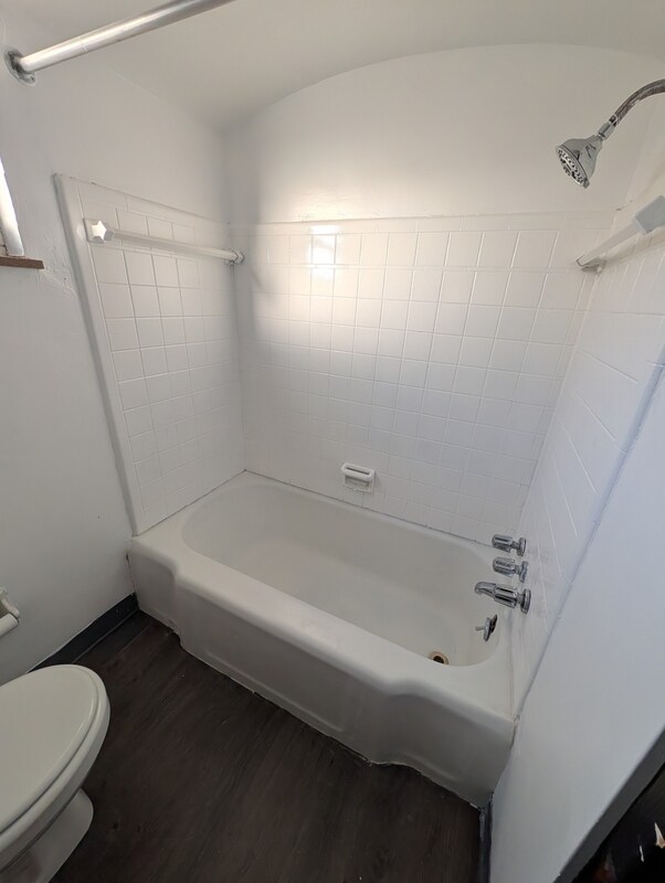 Photo - 722 Kenwick Rd