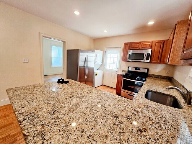 Photo - 35 Pratt St Unit 11