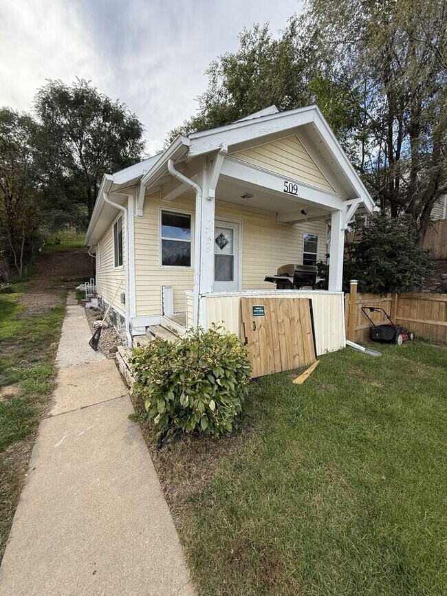 Photo - 509 4th Ave NW