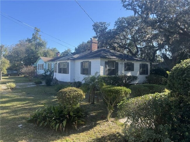 Photo - 8017 Oakwood St Unidad ROOM RENTAL