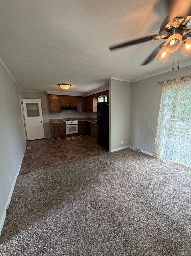 Photo - 3 Bedroom 2 Bath Home For Rent in Sango Area!