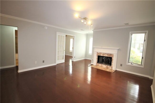 Photo - 19 Brittany Way NE