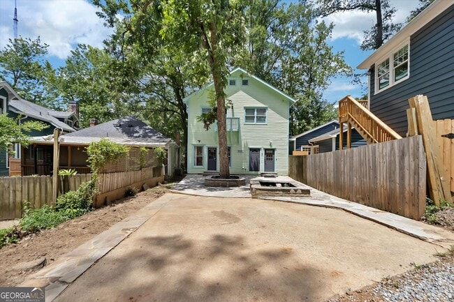 Photo - 937 Austin Ave NE