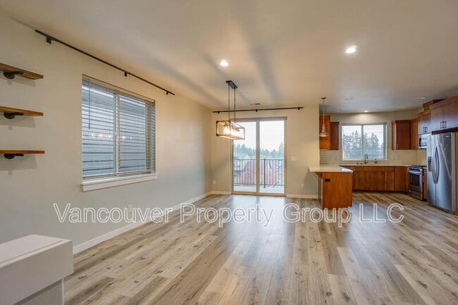 Photo - 13010 NE 24th Cir